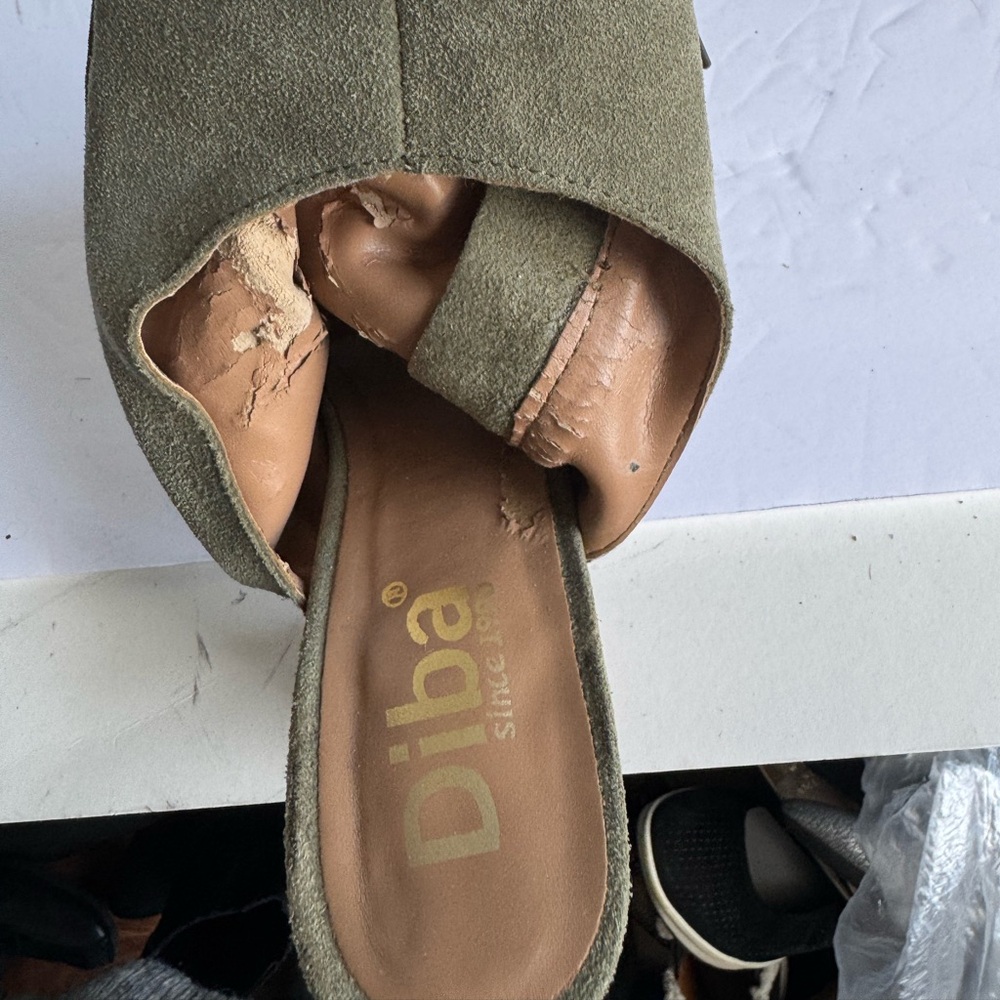 DIBA Zora Side Zip Peep Toe Heel Green Suede Booties size 8.5 - Picture 11 of 13